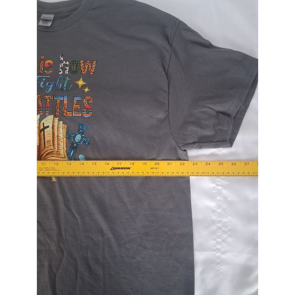 Women's Gildan XL Gray Christian Graphic Shirt "This Is How I Fight My Battles" - Picture 9 of 10